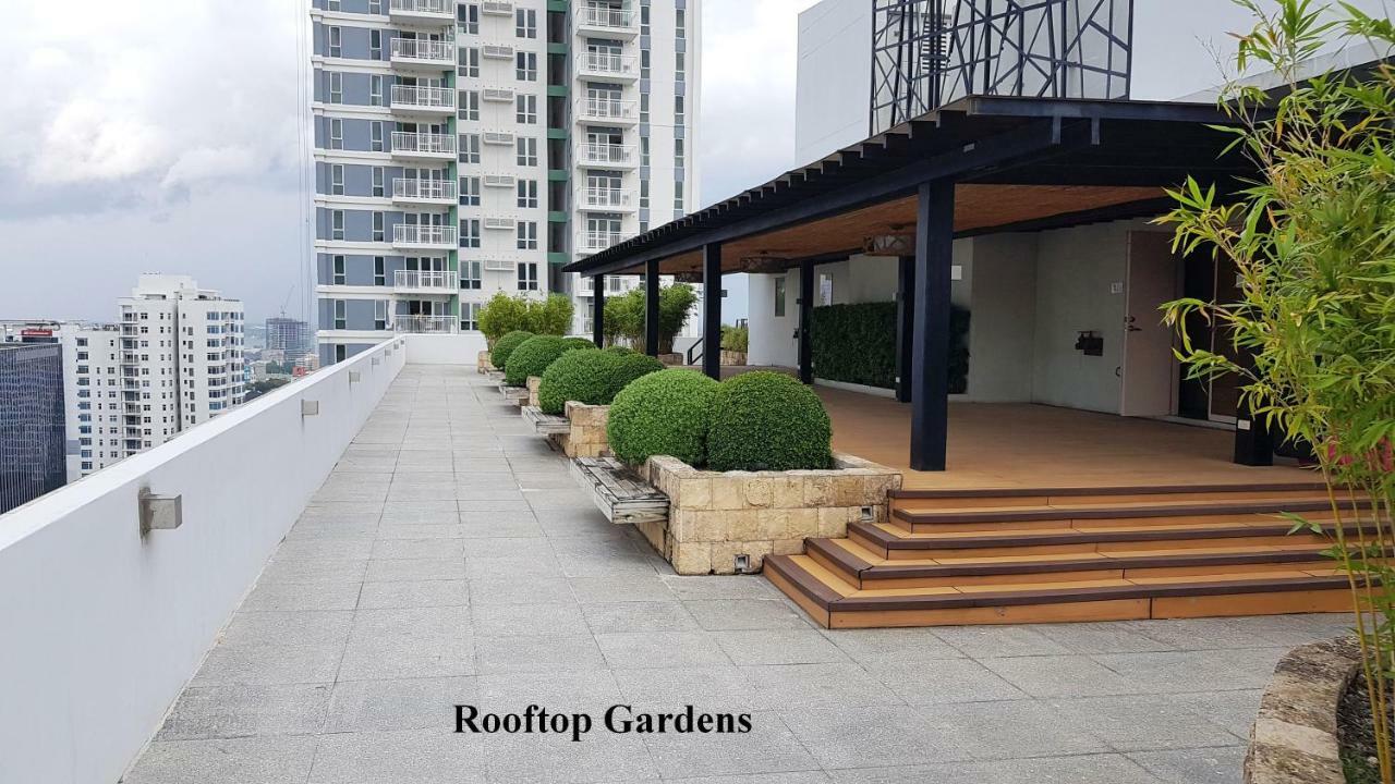 Avalon Condominium Cebu Exteriör bild